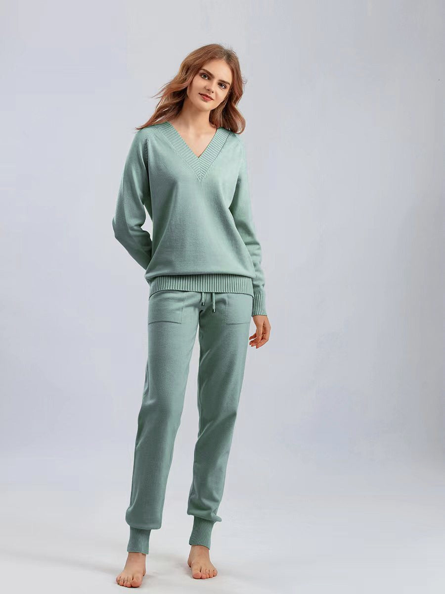 Cozy Women's 2-Piece Sweater Jogger Set