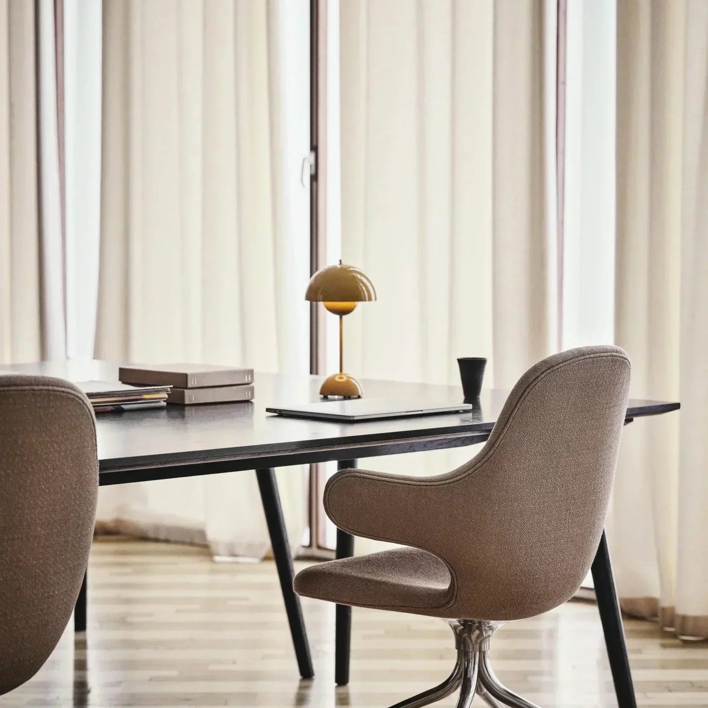 Sleek Round Wireless LED Desk Light