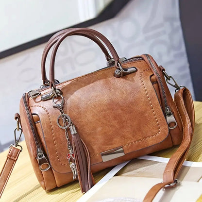 Fashionable Fringe Crossbody Handbag - OutfitLondon