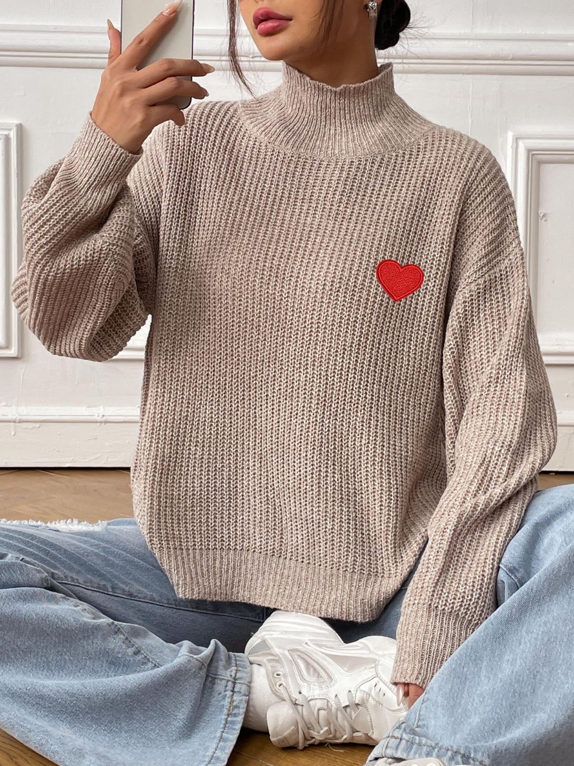Soft Women's Beige Crew Neck Cashmere Jumper - OutfitLondon