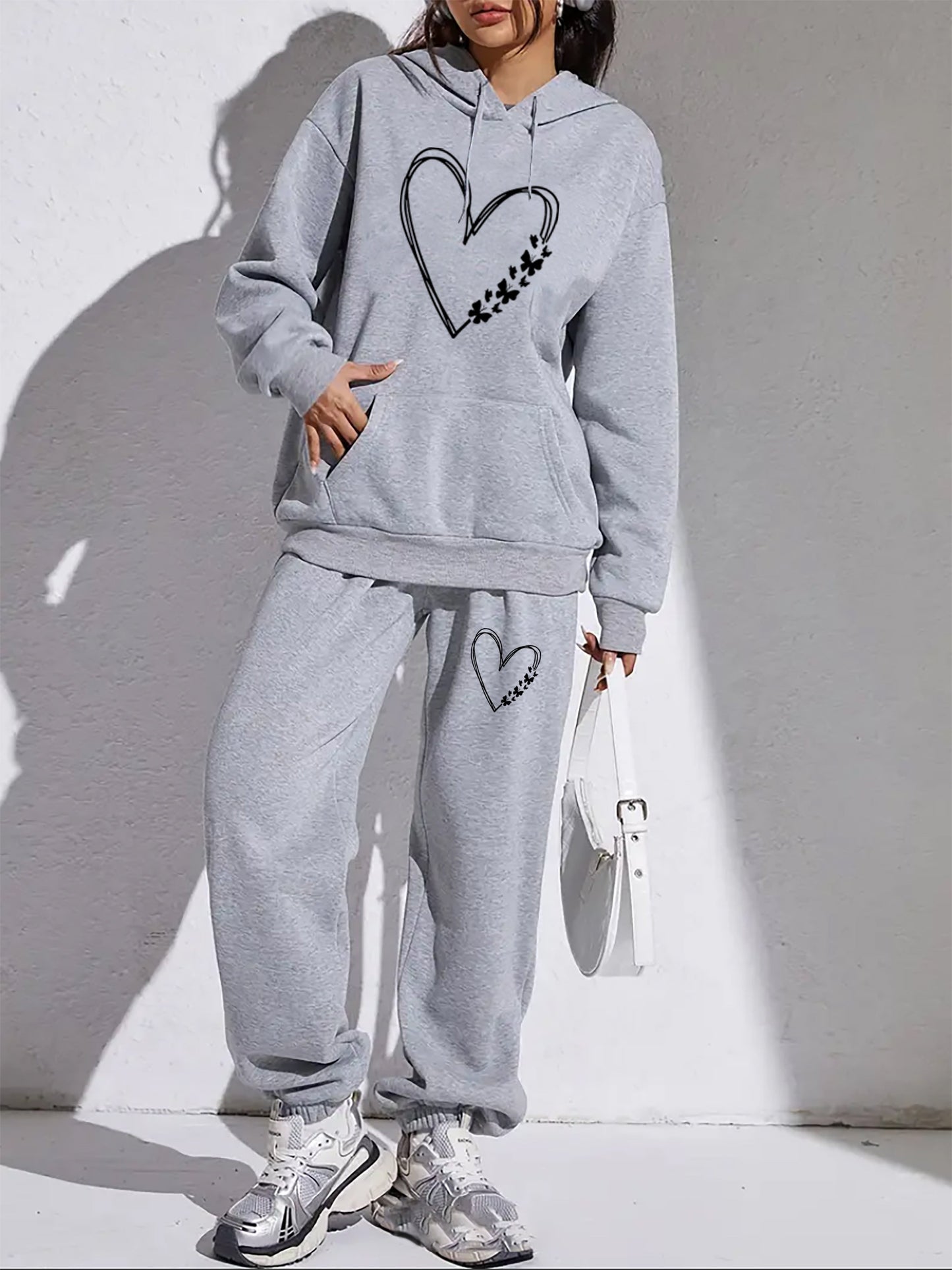 Soft Women's Athletic Tracksuit Year Round Wear