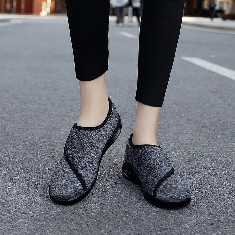 Comfortable Fit Wide Walking Shoes