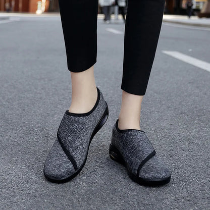 Comfortable Fit Wide Walking Shoes