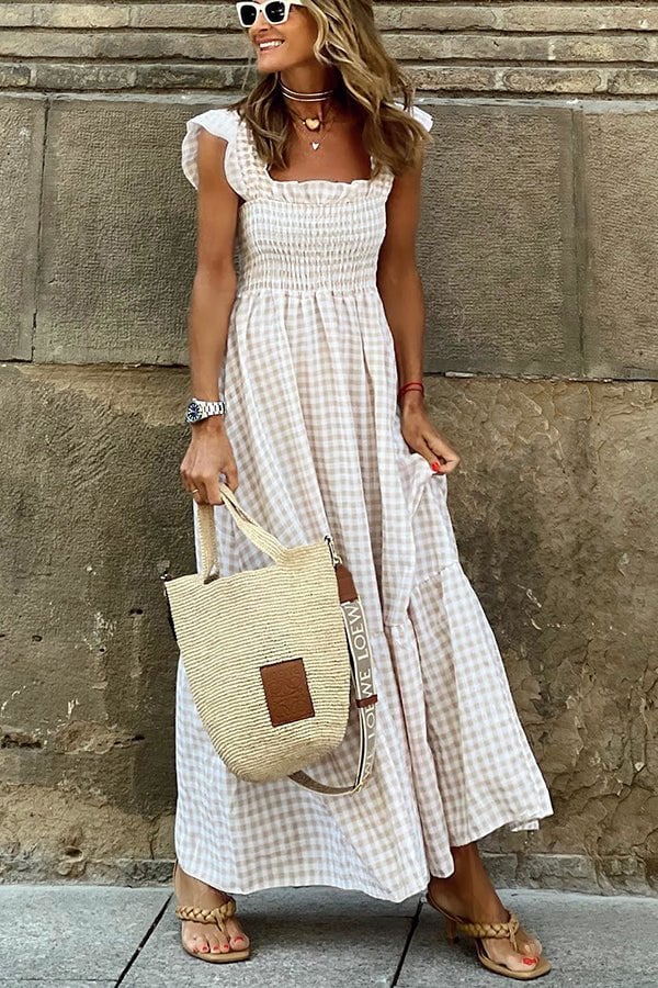 Women's Chic Plaid Maxi Dress with Classic Print - OutfitLondon