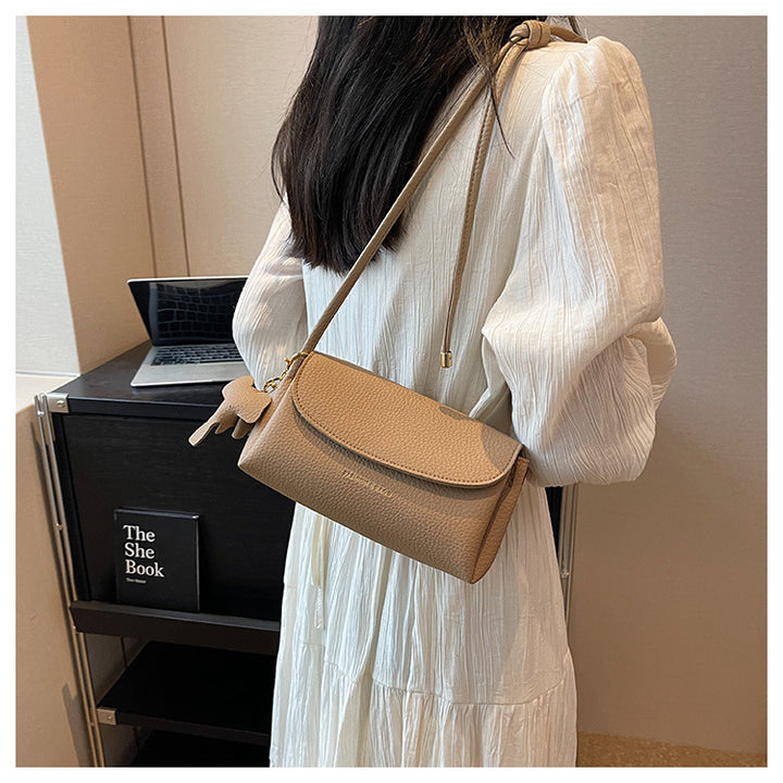 Vintage Chic Leather Shoulder Bag