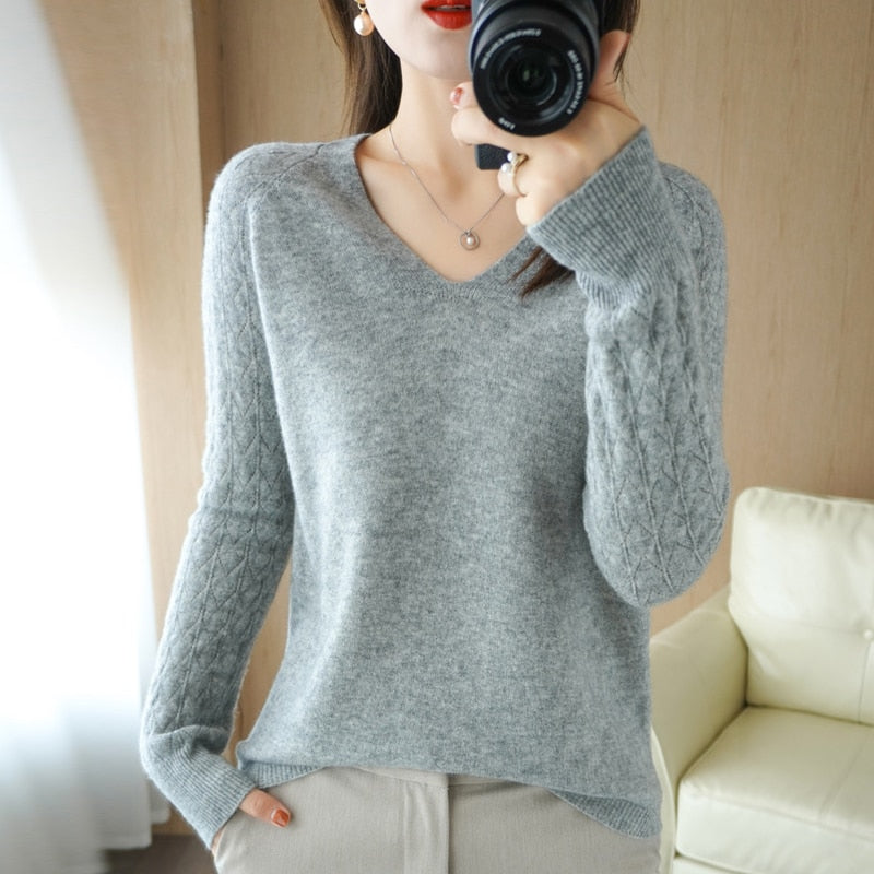 Stylish Ladies Crew Neck Sweater - OutfitLondon