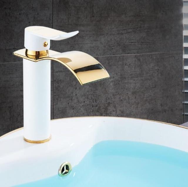 Stylish Gold Tone Single Handle Kitchen Faucet