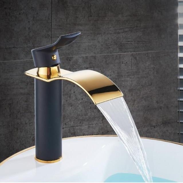 Stylish Gold Tone Single Handle Kitchen Faucet