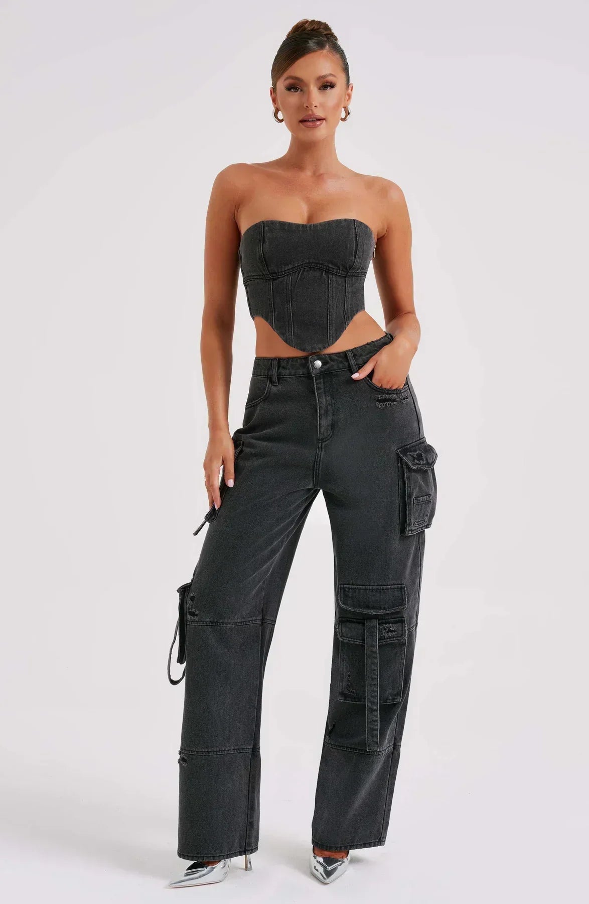 Fashionable Women's Jeans Set with Lace Blouse and Relaxed Fit Pants