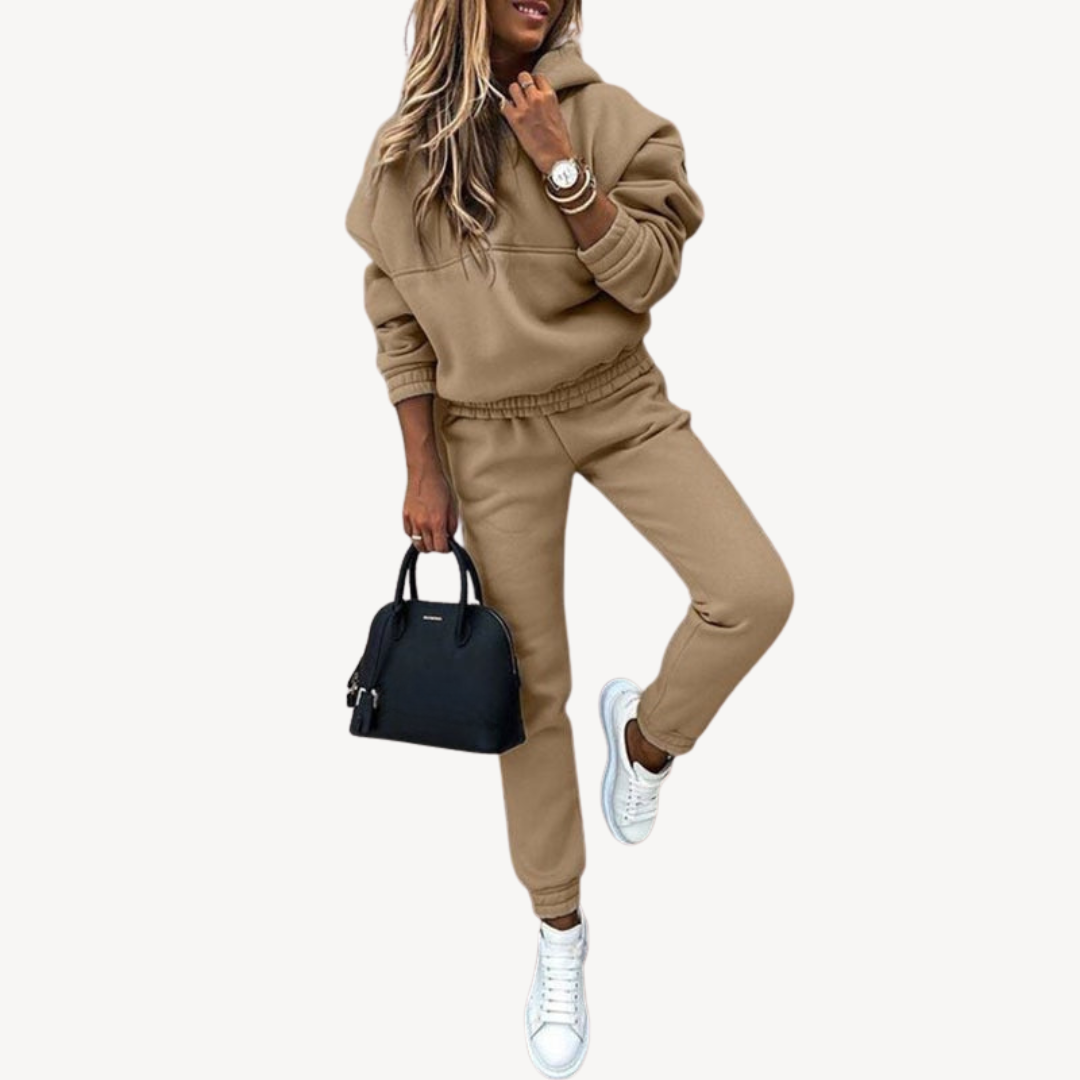 Ladies Comfortable Tracksuit Set
