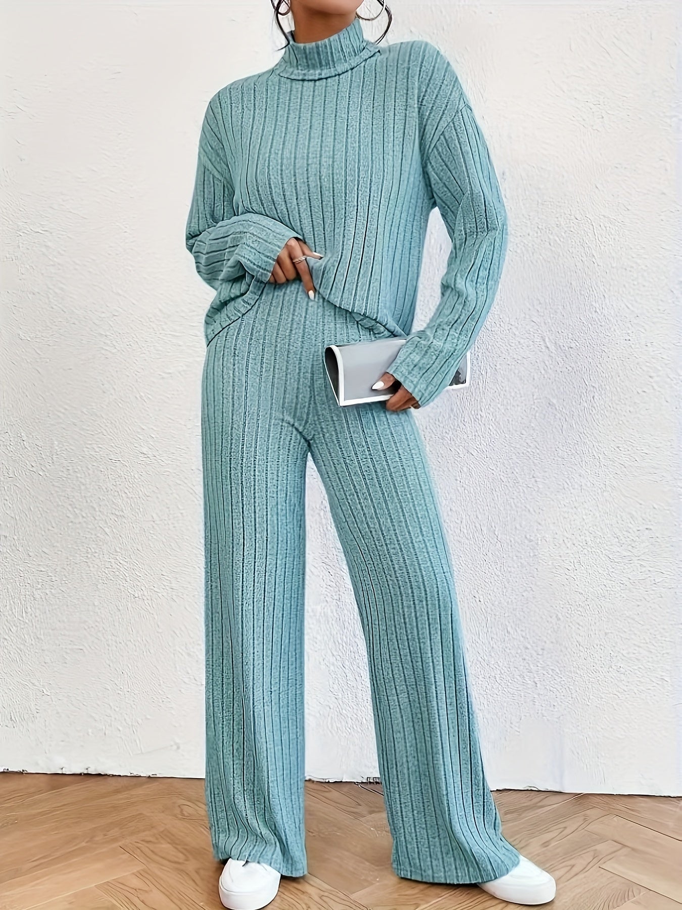 Soft Women's 2 Piece Loungewear Set