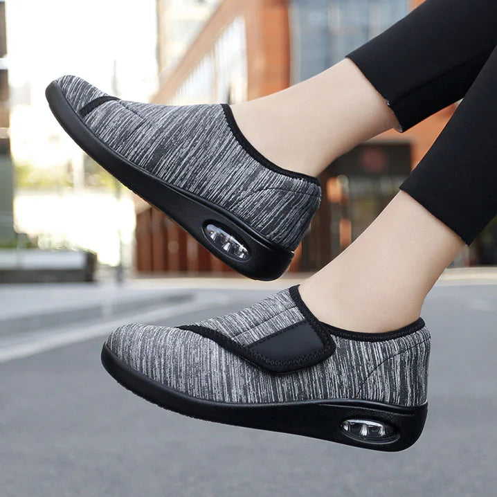 Comfortable Fit Wide Walking Shoes