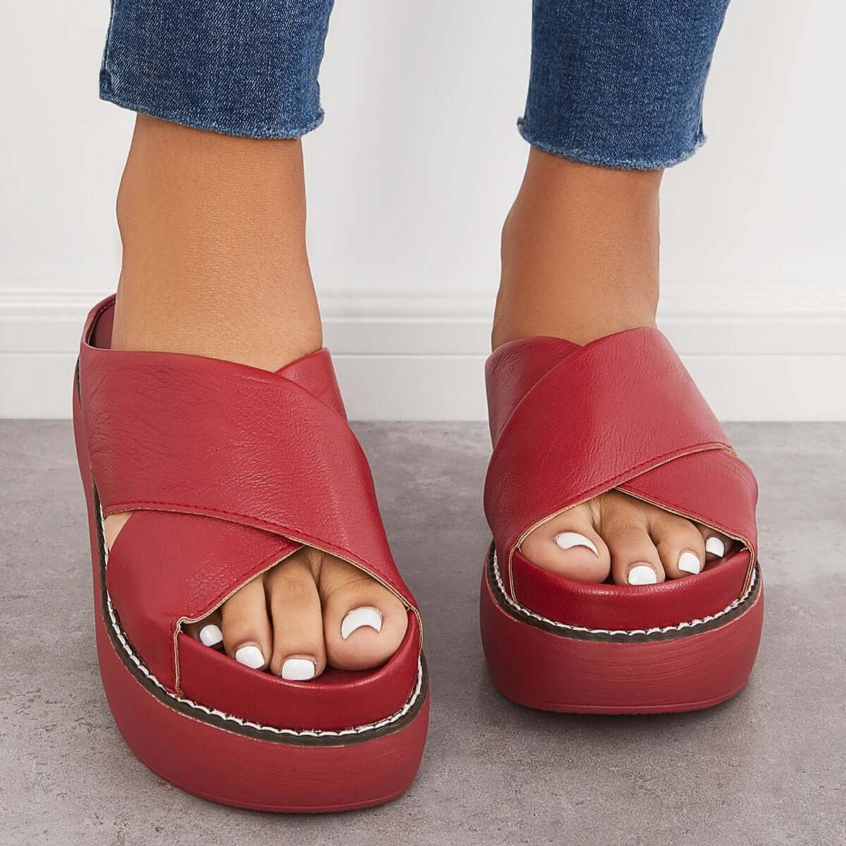 Women's Platform Criss Cross Slides Slip on Slide Sandals