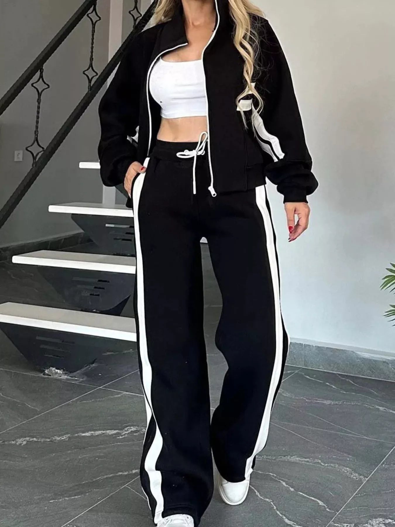 Stylish Plus Size Sports Tracksuit Set - OutfitLondon