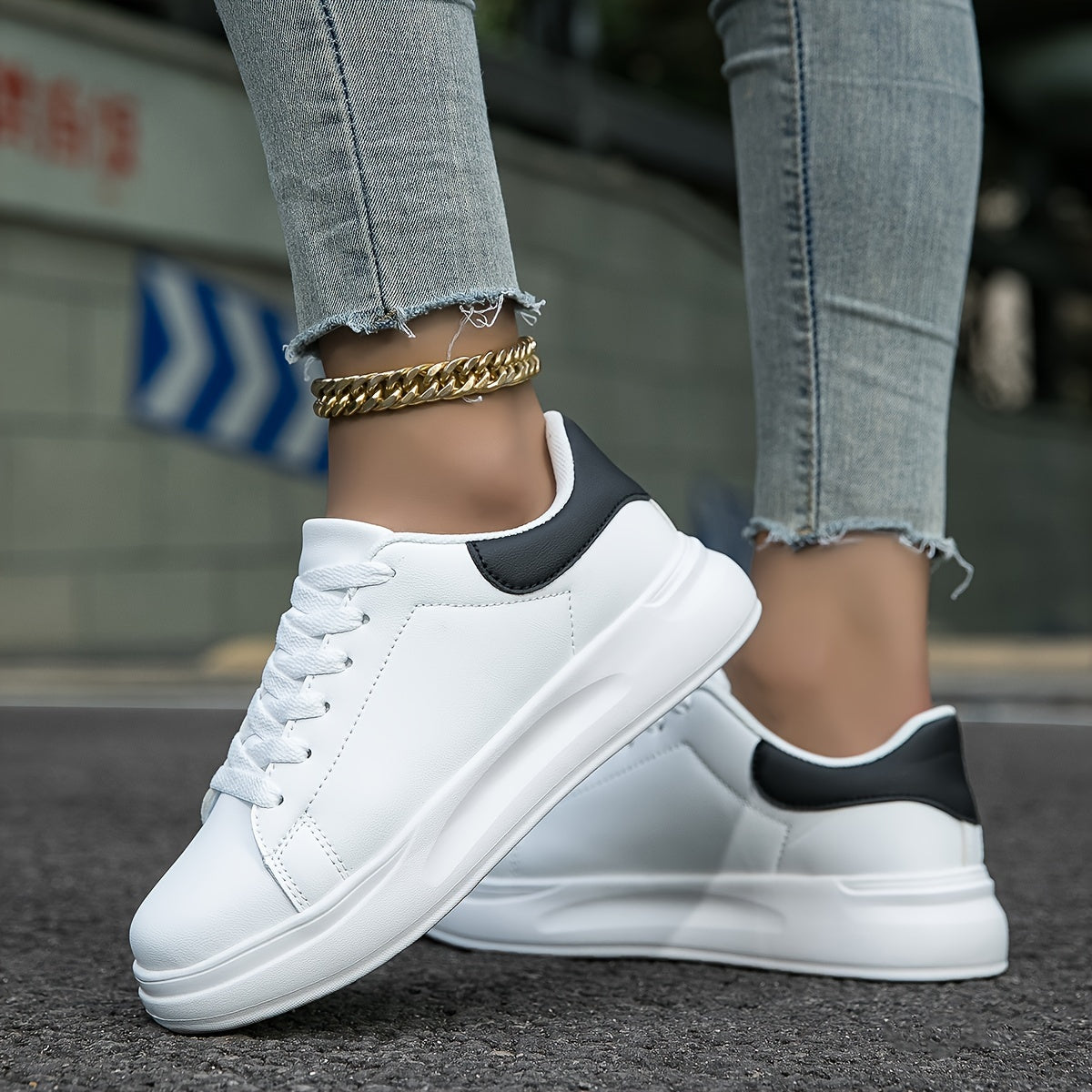 Classic Mono Low Top Basketball Shoes