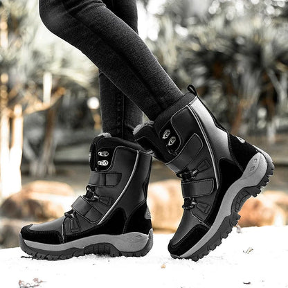 Insulated Snow Boots – Warm, Waterproof & Comfortable