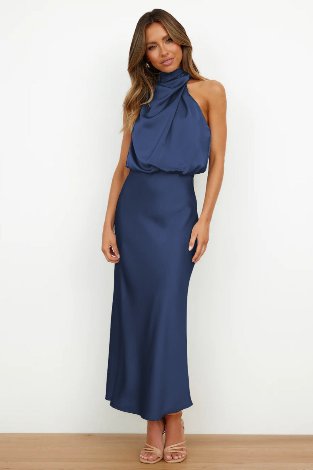 Women's Elegant Long Flowy Halter Dress - OutfitLondon