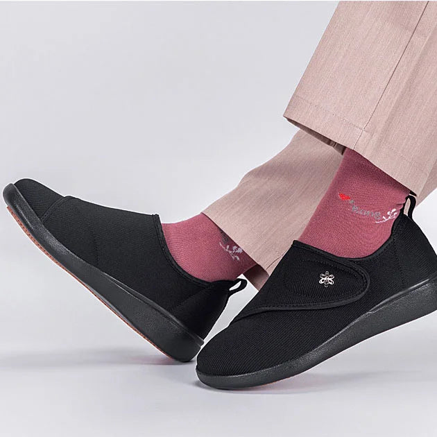 Comfortable Women's Wide Fit Flats