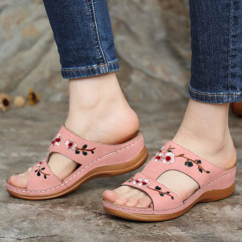 Beach Embroidery Flat Soft Non-Slip Women's Sandals 2023
