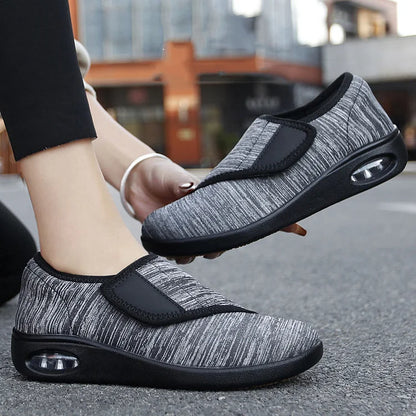 Comfortable Fit Wide Walking Shoes