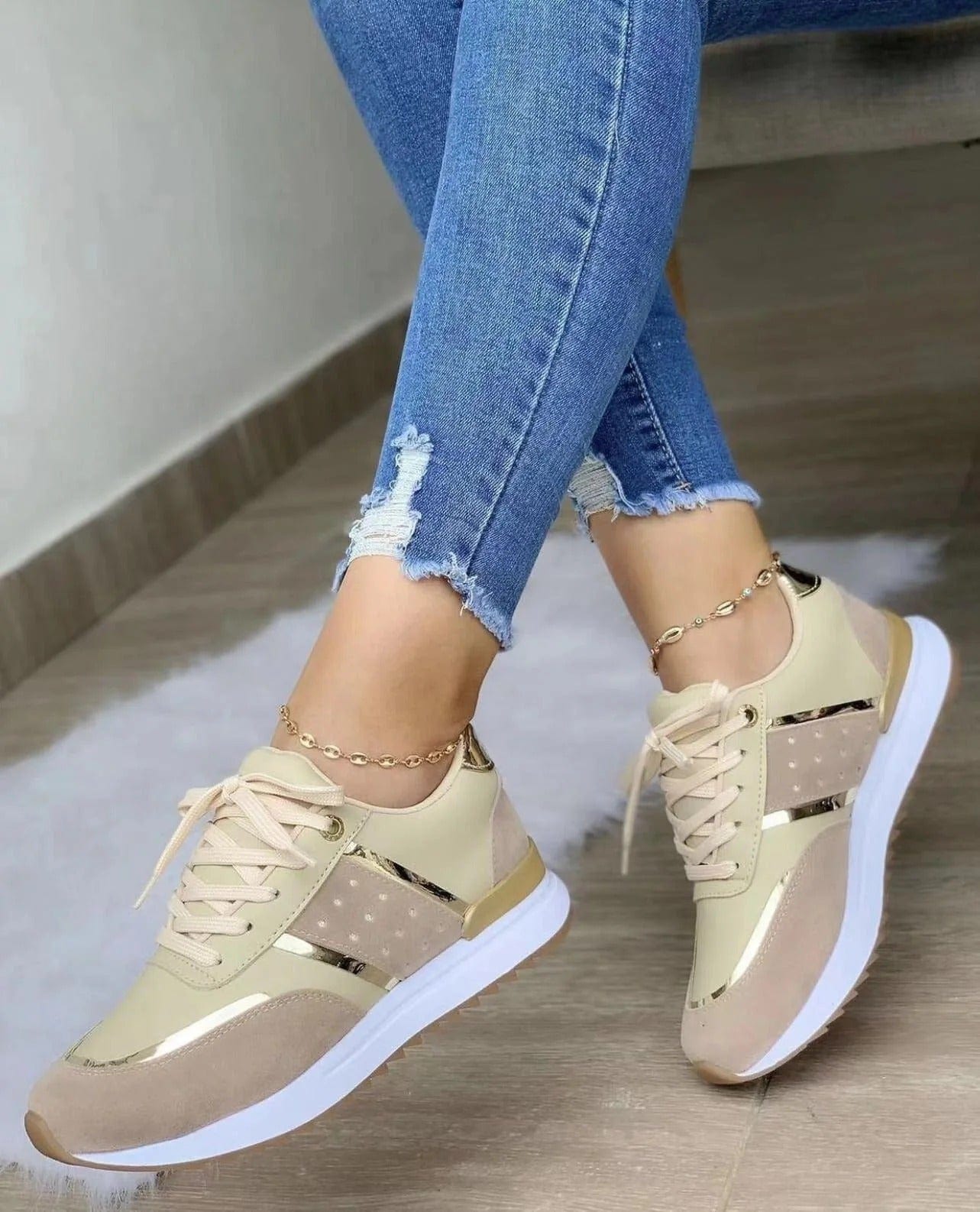 Supportive Athletic Shoes for Everyday Use