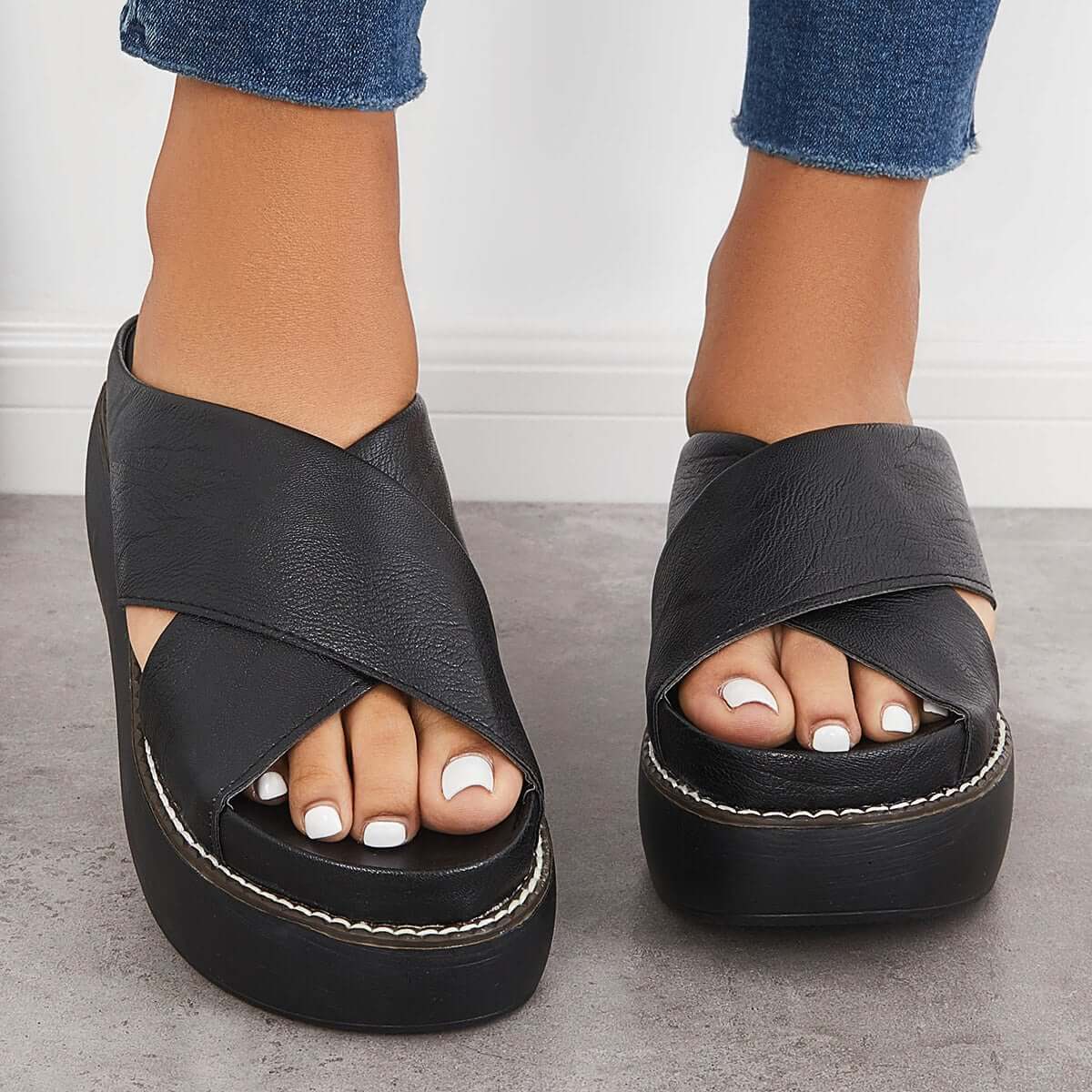Women's Platform Criss Cross Slides Slip on Slide Sandals
