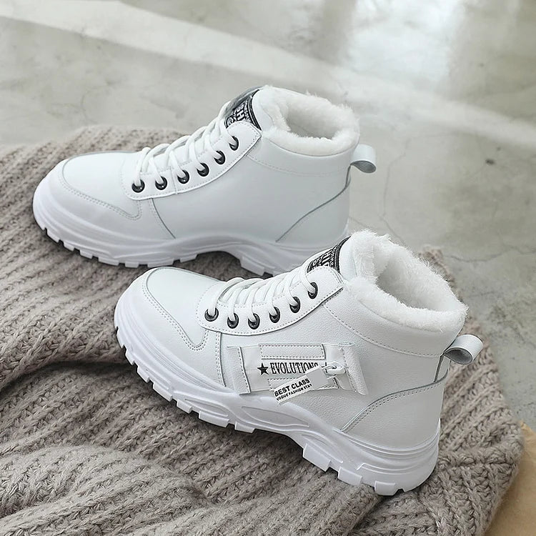 Insulated Snow Boots for Women - Warm and Waterproof