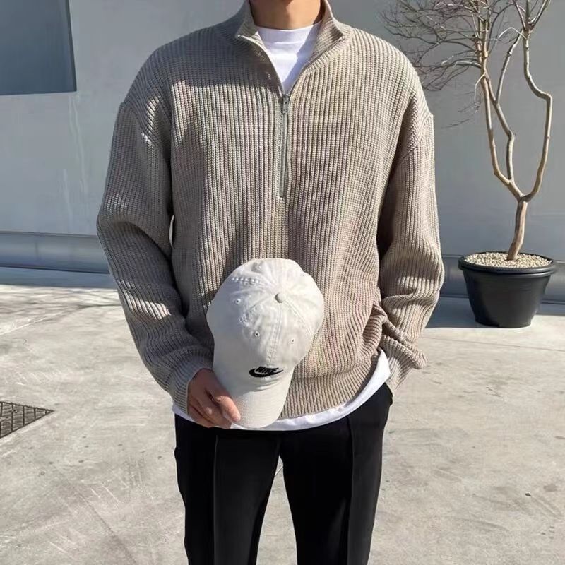 Relaxed Fit Men's Cable Knit Sweater