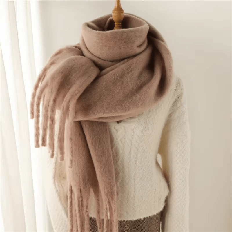 Warm Plush Cashmere Scarf with Tassels - OutfitLondon