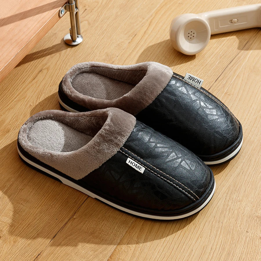 Cozy Men's Faux Fur Lined Leather Slippers - OutfitLondon