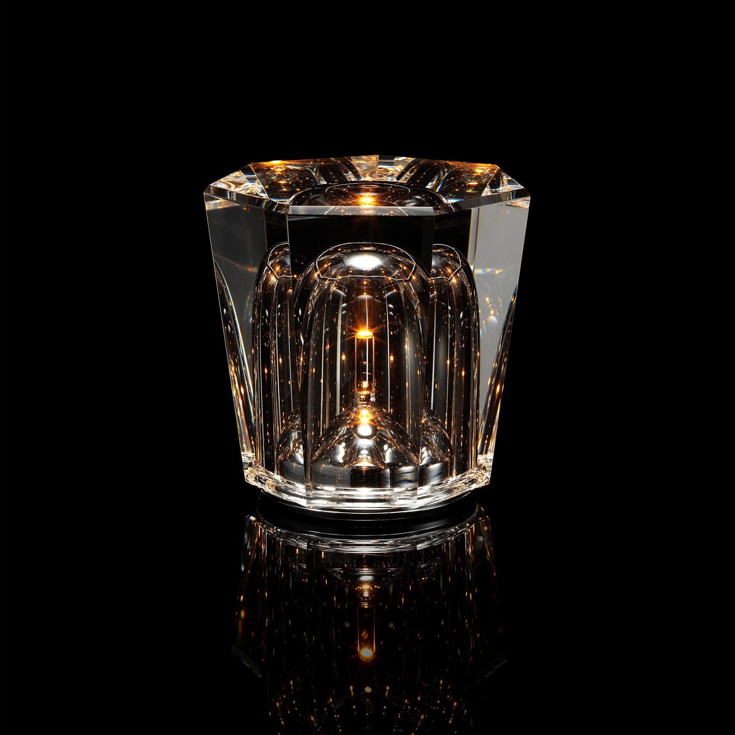 Xtal Becrux Table Lamp