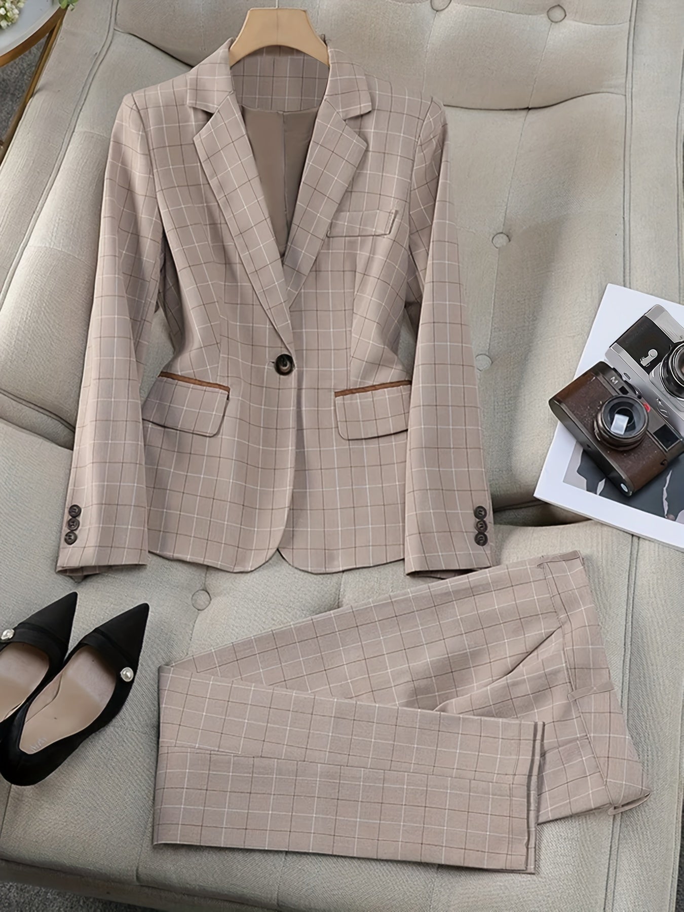 Traditional Checked Ladies Suit Set - OutfitLondon