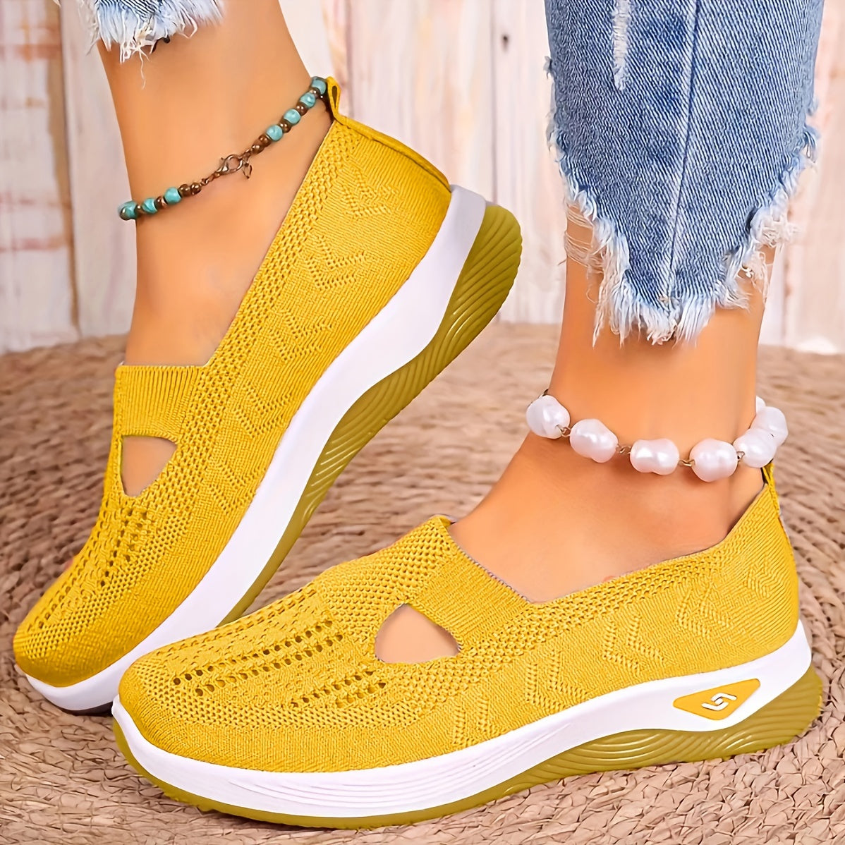 Breathable Lightweight Women's Sneakers for Everyday Use