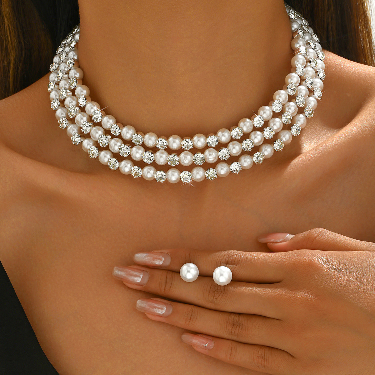 Women's Elegant Pearl Necklace and Earrings Set