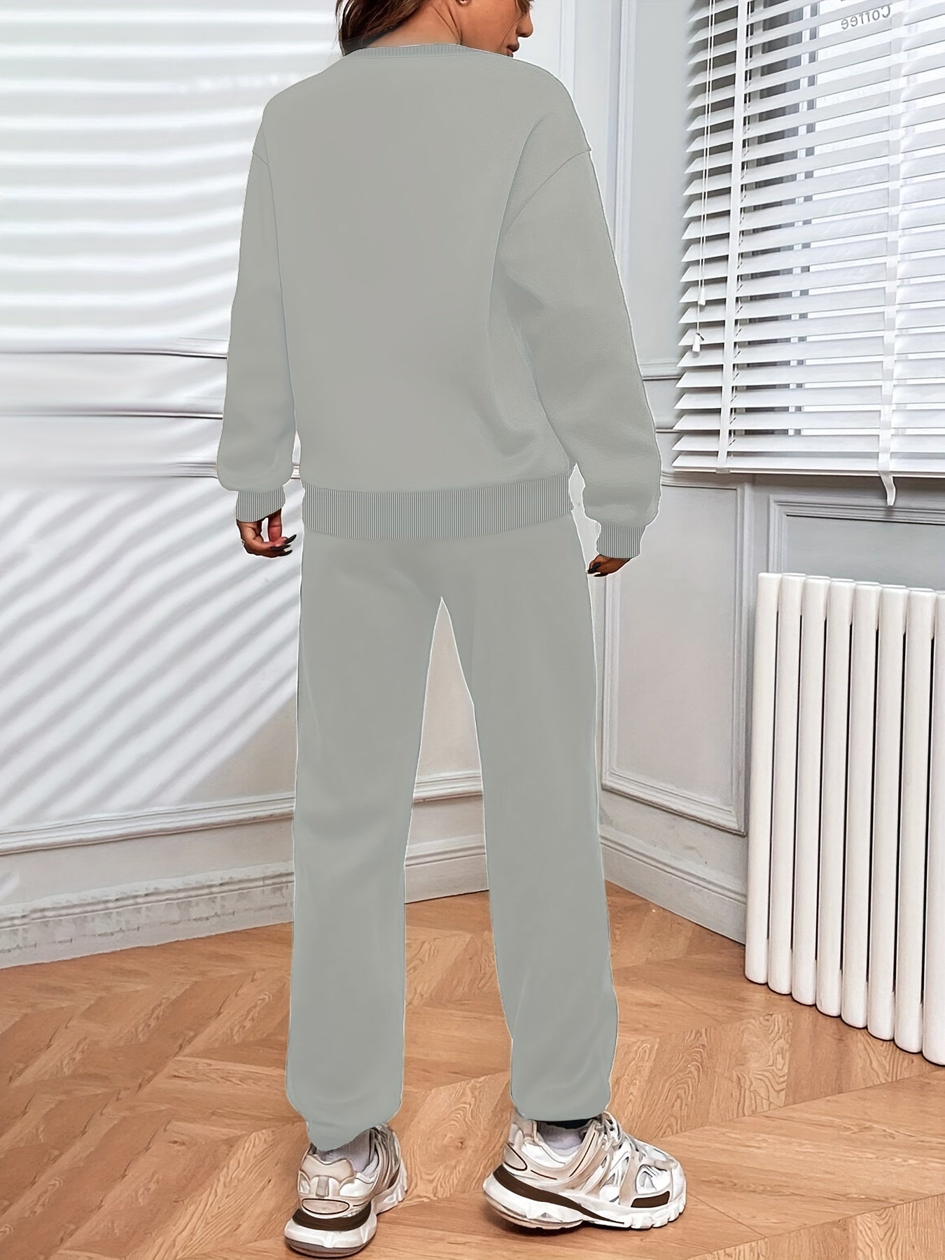 Relaxed Fit 2-Piece Sport Tracksuit