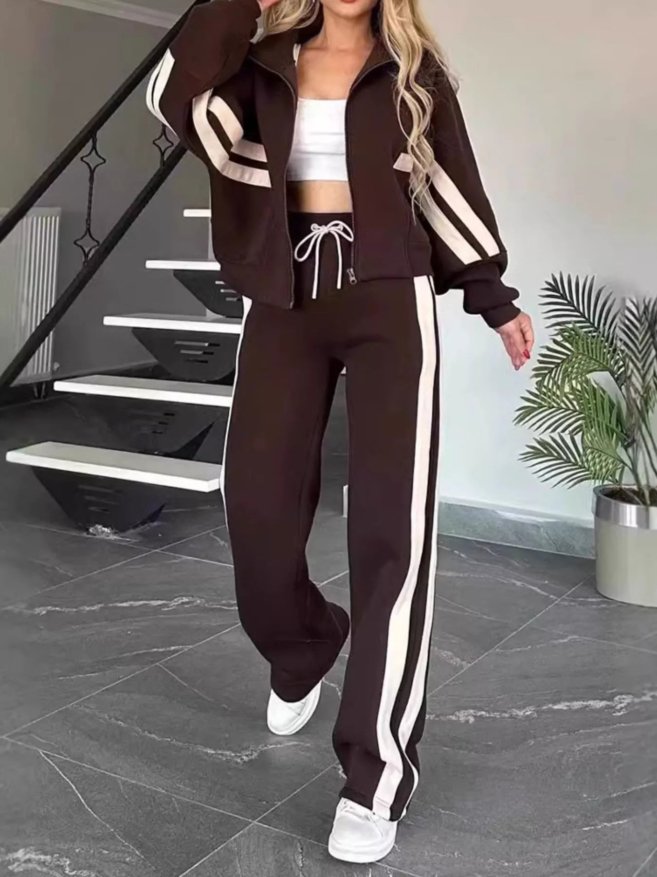 Stylish Plus Size Sports Tracksuit Set