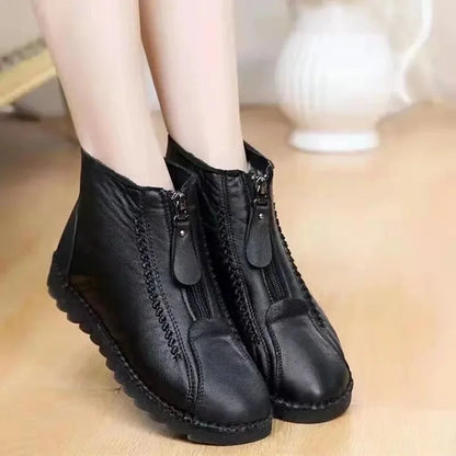 Insulated Women's Snow Boots - Waterproof and Grip Soles