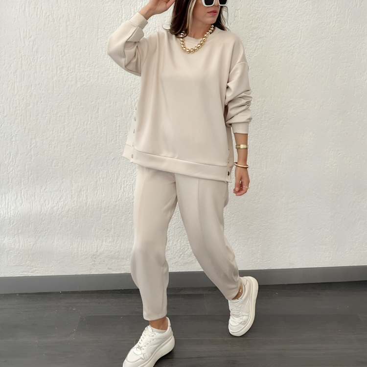 Comfortable Casual Women's Athletic Tracksuit Set - OutfitLondon
