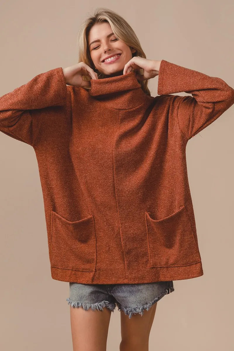 Cozy Sweatshirt with Side Pockets - OutfitLondon