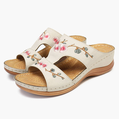 Beach Embroidery Flat Soft Non-Slip Women's Sandals 2023