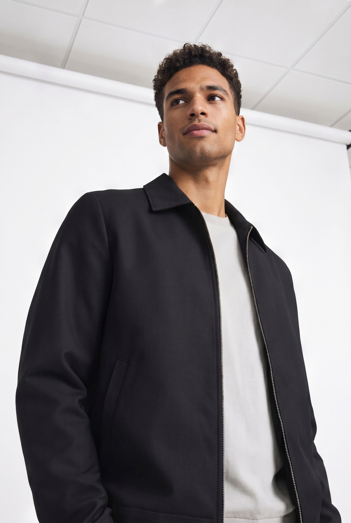 Men's Classic Zipper Collar Jacket in Black
