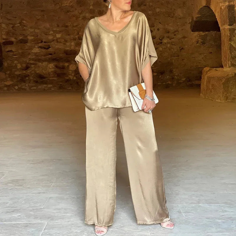 Comfortable Ladies V Neck Pantsuit Set - OutfitLondon