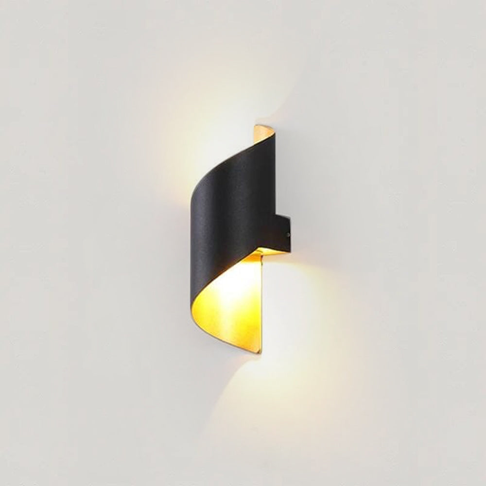Traditional Living Room Wall Lamp - OutfitLondon