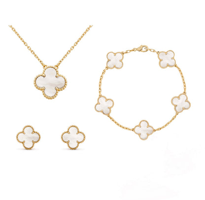 Beautiful Clover Necklace Gift Set