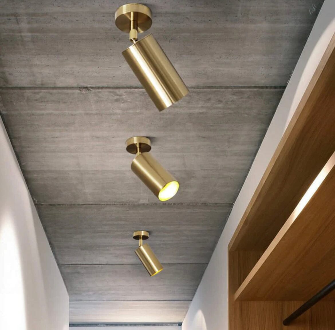 Efficient Low Voltage Spot Lamps