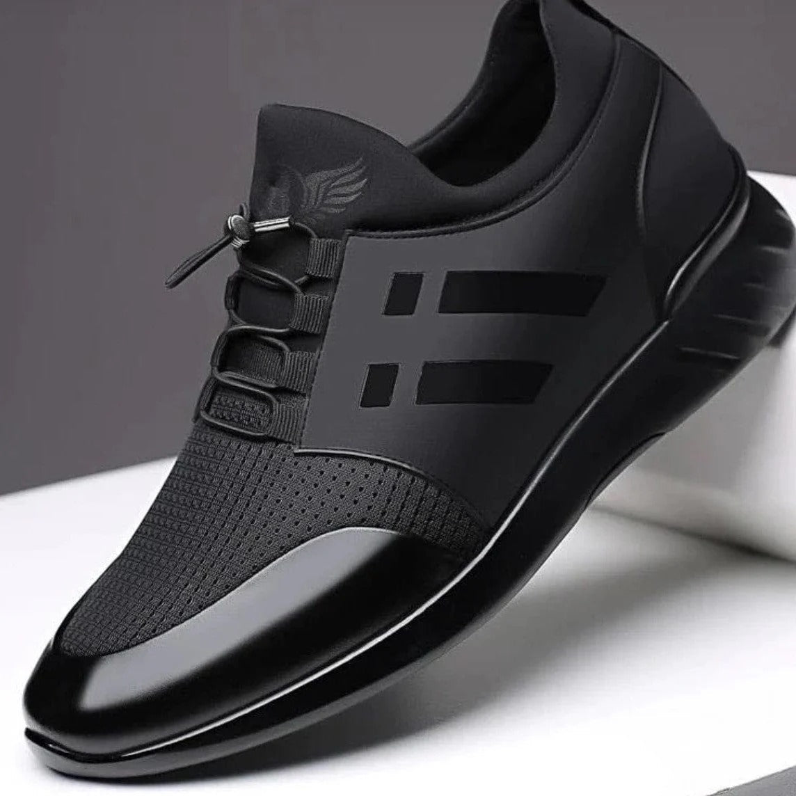 Comfortable Dark Grey Breathable Sneakers - OutfitLondon