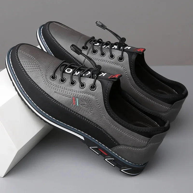 Relaxed Fit Men's Work Shoes with Stretch Laces