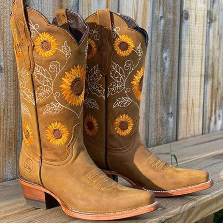 Fashionable Embroidered Low Heel Boots for Women - OutfitLondon