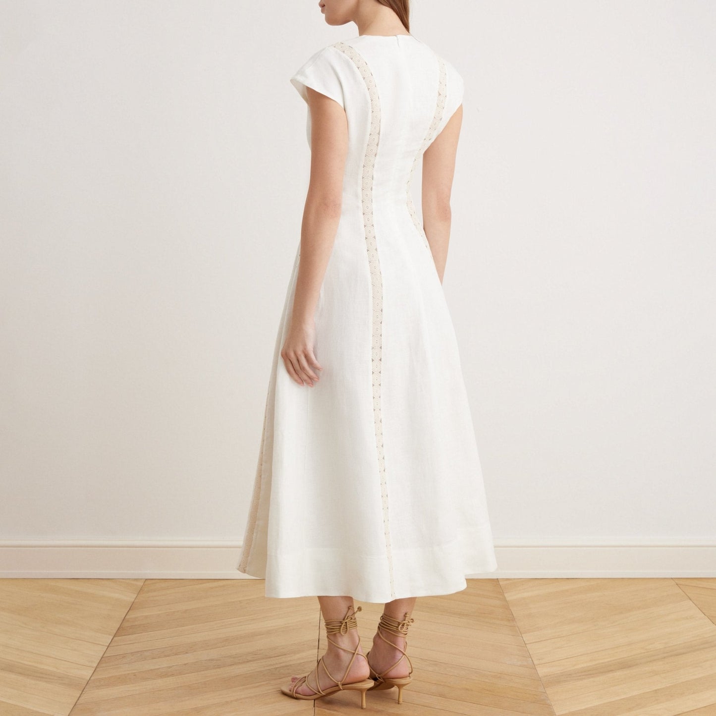 Lillian | Flared Fit V-Neck Linen Summer Dress