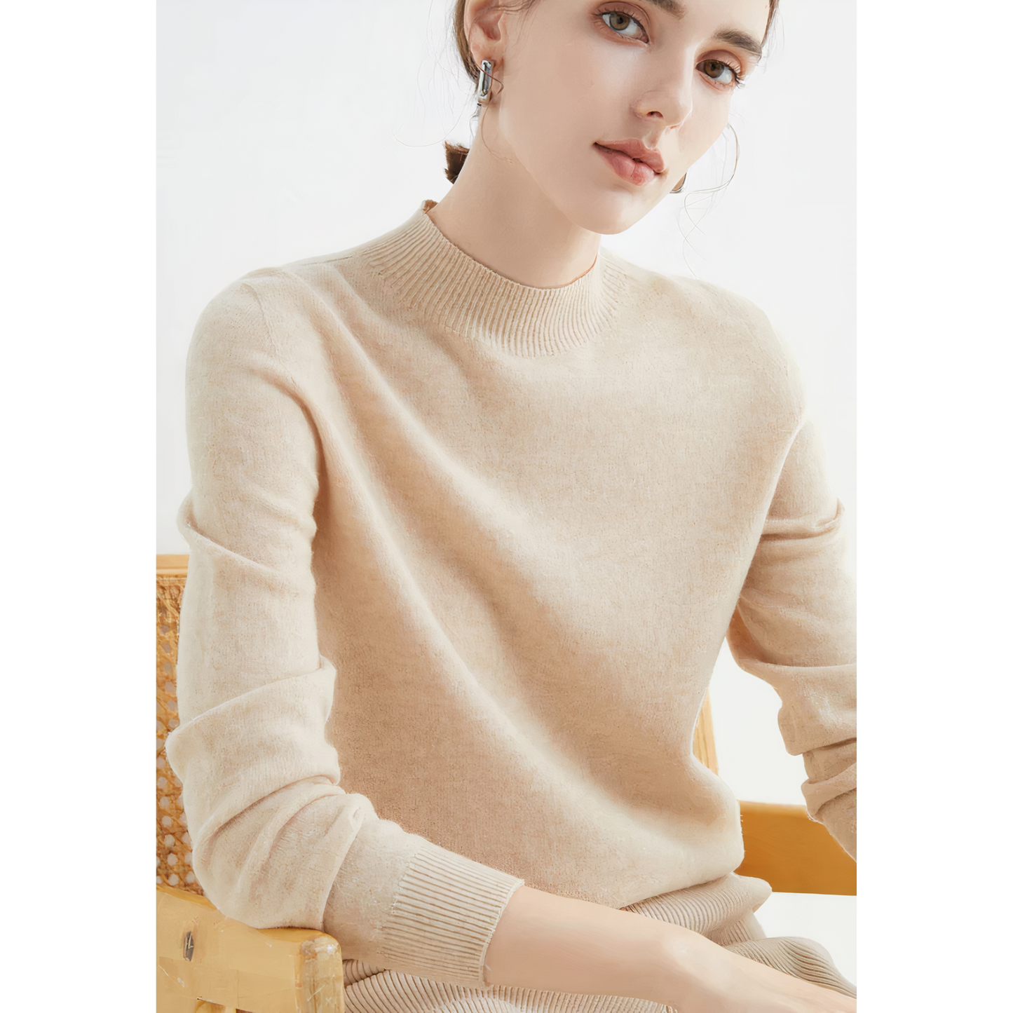 Soft Women's Cashmere Crew Neck Sweater Evelina